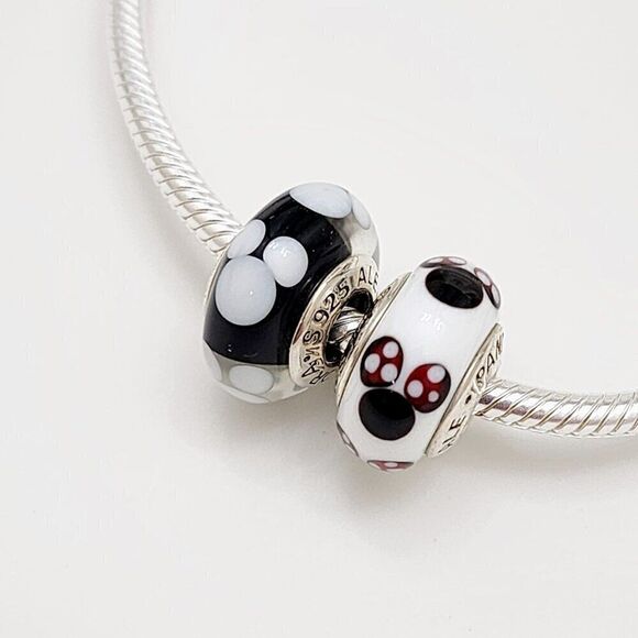 Pandora Mickey and Minnie 2 Murano Charms - Picture 1 of 5